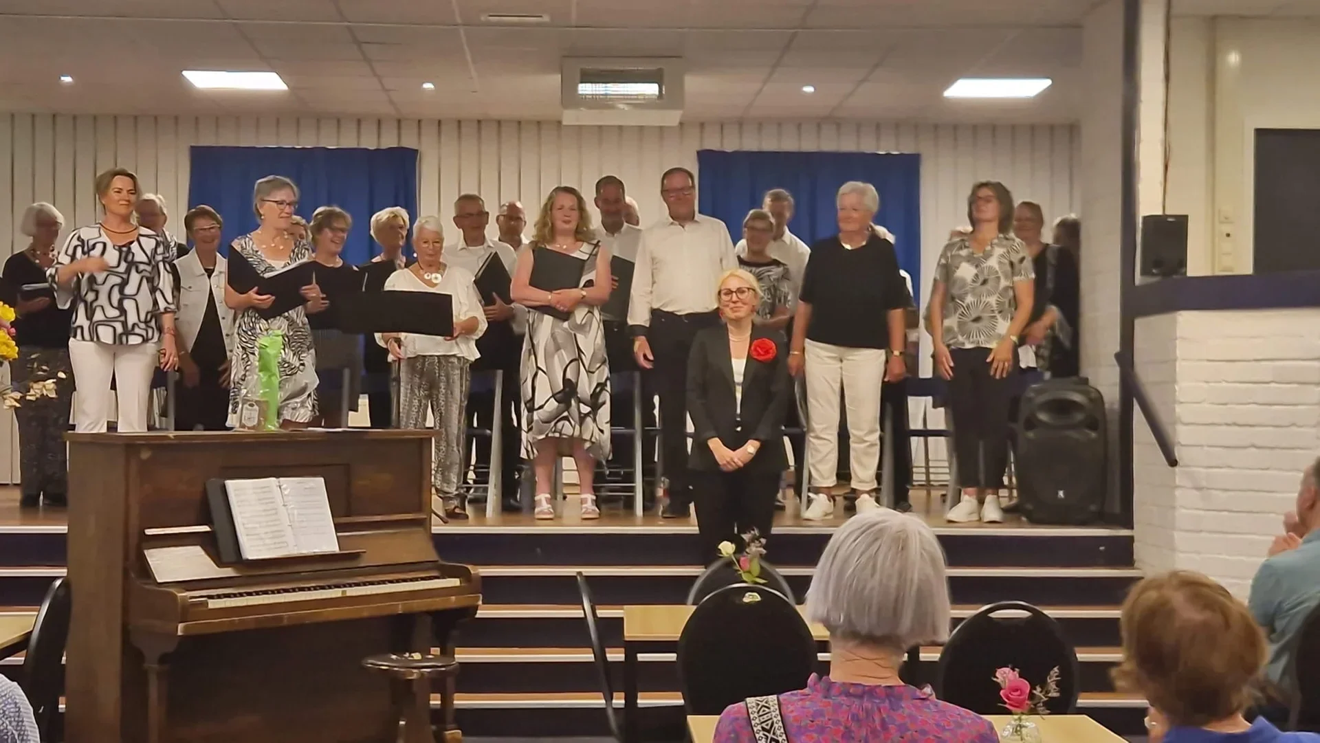 Gezellig laatste cadeauconcert van Gemengd Koor Woudklank